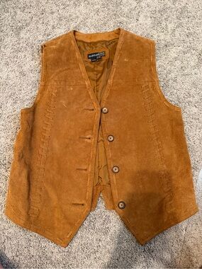 Harold's VTG Suede Button Vest in Tan Brown